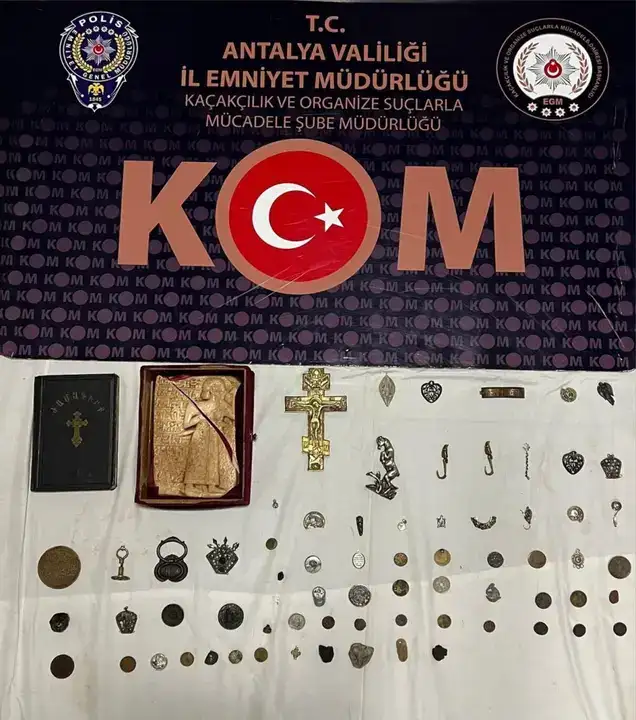 Tarihi Eserden Papağanlara Antalya’da Kaçakçılara Darbe 7